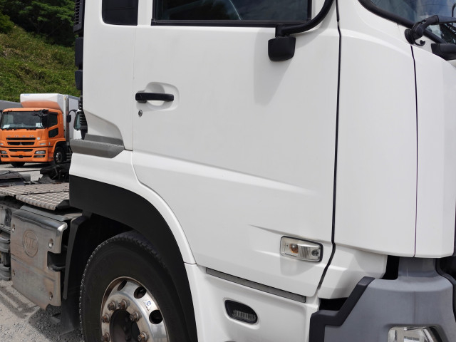 UDトラックス（日産） クオン 大型 トラクタ 2RG-GK5DAB(105594) 6枚目