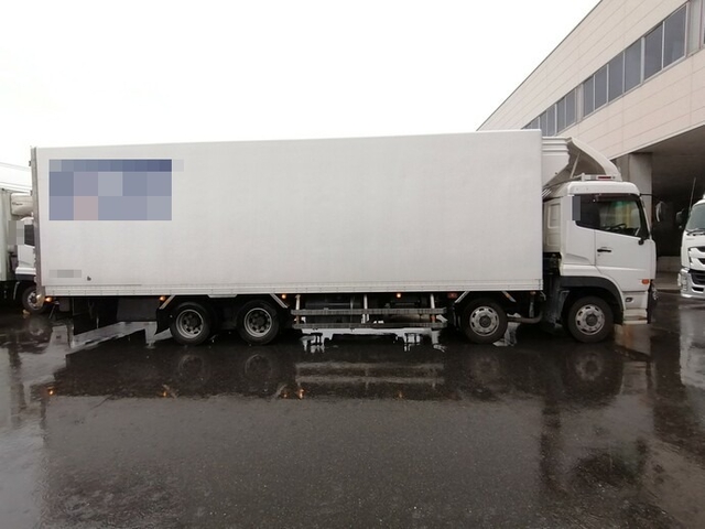 UDトラックス（日産） クオン 大型 冷蔵冷凍バン PKG-CG4ZA(5641) 12枚目