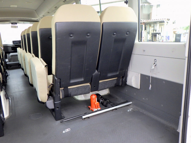 トヨタ コースター 小型 バス SKG-XZB70(105454) 10枚目