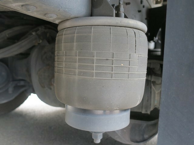 UDトラックス（日産） クオン 大型 ウィング LKG-CG5ZA(27446) 11枚目