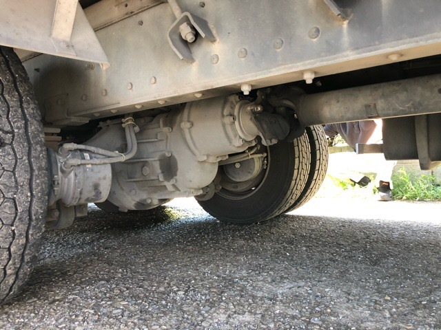 UDトラックス（日産） クオン 大型 ウィング ADG-CG4XL(3990) 14枚目