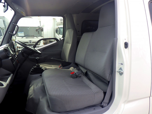 トヨタ トヨエース 小型 バン LDF-KDY241V(64185) 10枚目