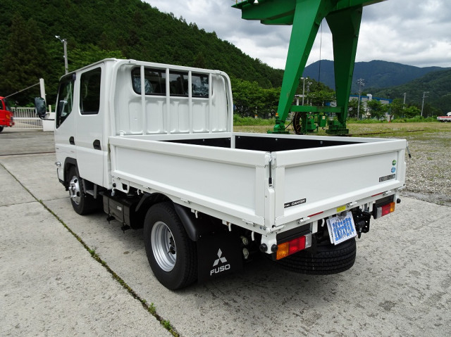 三菱ふそう キャンター 小型 Wキャブ 2TG-FDA00(111928) 6枚目