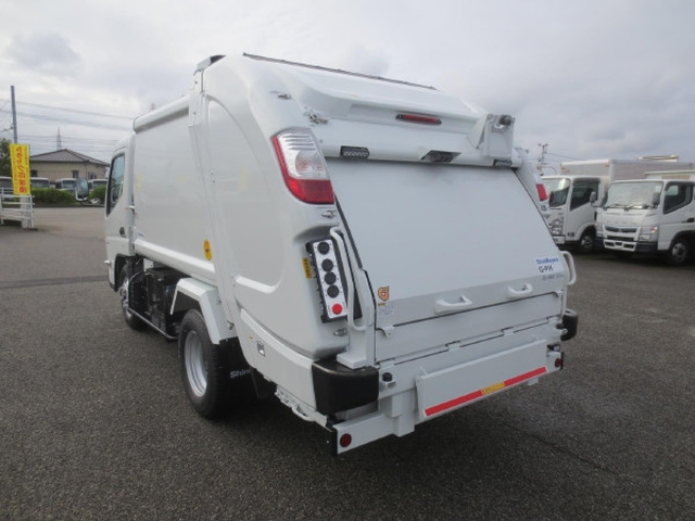 三菱ふそう キャンター 小型 塵芥車（プレス式） 2RG-FEAV0(113959) 5枚目