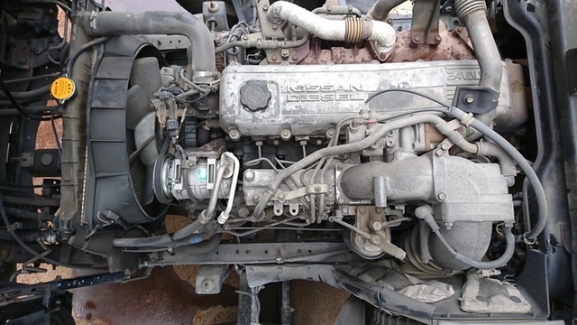 UDトラックス（日産） コンドル 中型 平ボディ KK-MK252KH(2121) 18枚目