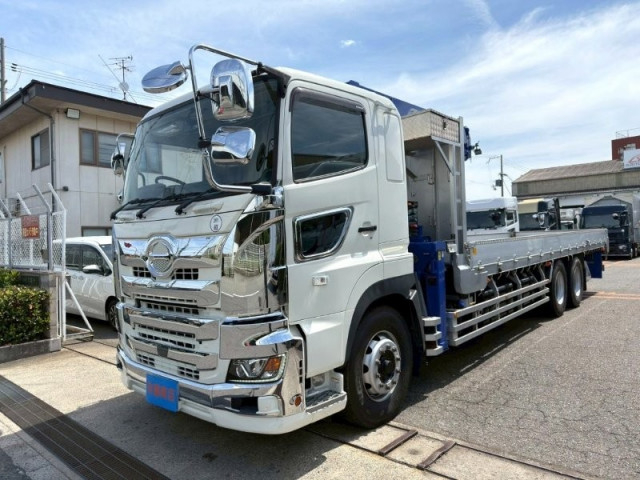 日野 プロフィア 大型 平ボディ（クレーン付） 2DG-FR1AHG(105767) 1枚目