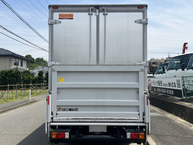 日野 デュトロ 小型 バン 2KG-XZC605M(106584) 8枚目