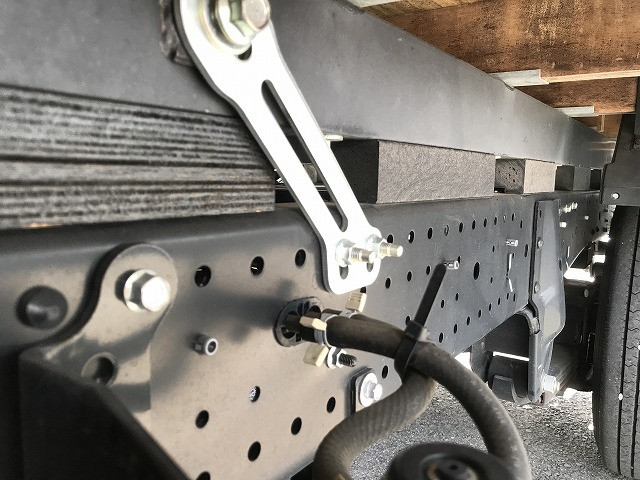 いすゞ エルフ 小型 平ボディ 2TG-NKR88AF(113320) 37枚目