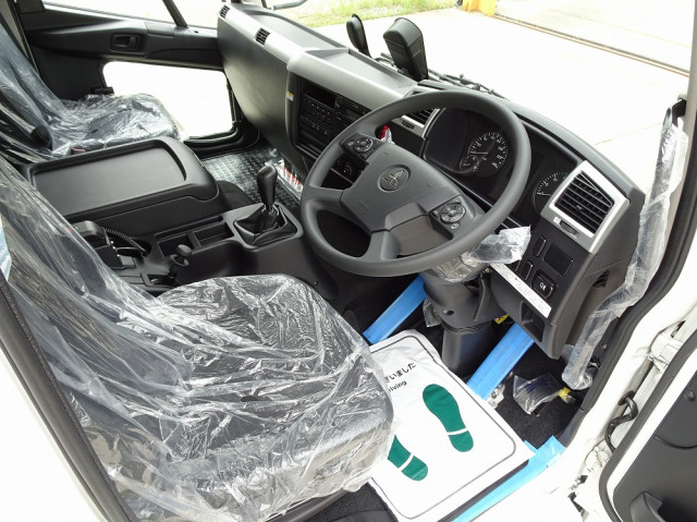 三菱ふそう ファイター 中型 ウィング 2KG-FK65F(107734) 4枚目
