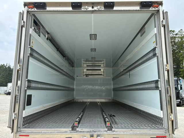 Mitsubishi Fuso fighter 6studs large Freezer box_body 2KG-FK65FY(108920) 9枚目