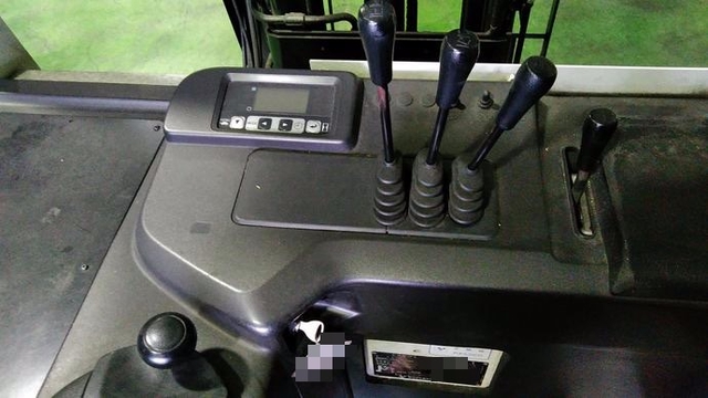 トヨタ その他・不明 フォークリフト 7FBR15(3709) 14枚目