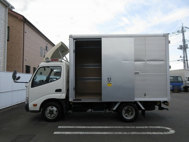 トヨタ ダイナ 小型 バン TKG-XZC605(8787) 16枚目
