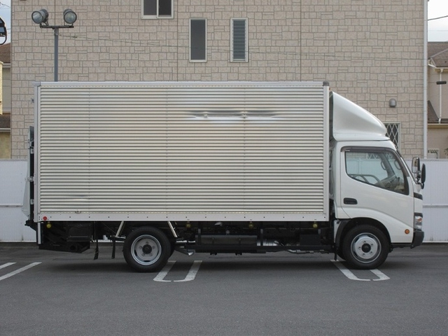 トヨタ ダイナ 小型 バン PB-XZU341(6626) 4枚目