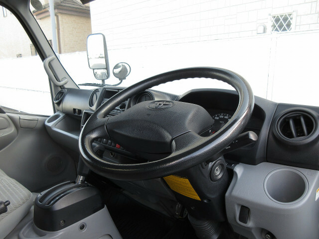 トヨタ ダイナ 小型 バン TKG-XZC605(9228) 33枚目