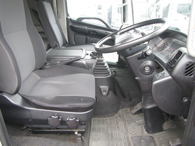 日野 レンジャー 中型 バン TKG-FD7JLAA(9151) 28枚目