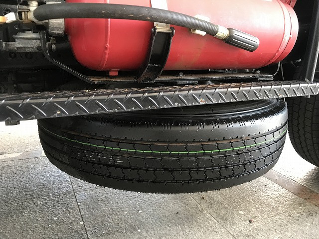いすゞ エルフ 小型 平ボディ 2RG-NKR88A(111681) 27枚目