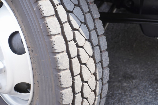 三菱ふそう ファイター 中型 コンテナ専用車 2KG-FK62F(110936) 9枚目