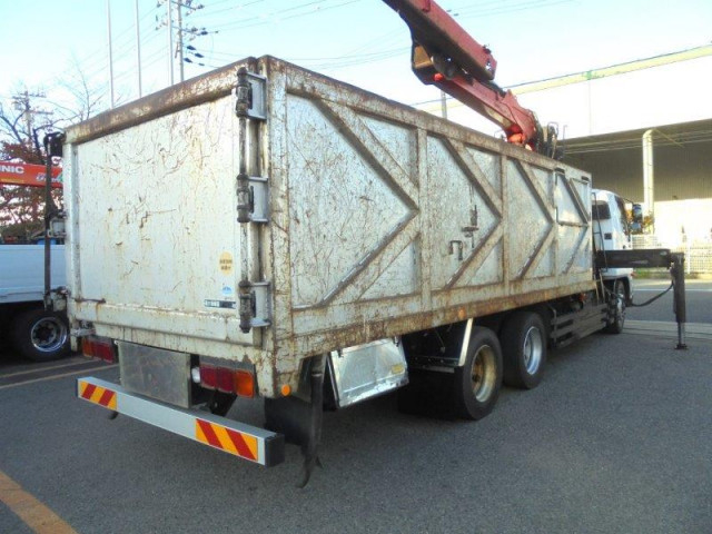 三菱ふそう ファイター 増トン 平ボディ（クレーン付） QDG-FQ62F(109483) 3枚目