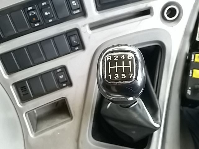 UDトラックス（日産） クオン 大型 土砂ダンプ ADG-CW4XL(9323) 77枚目