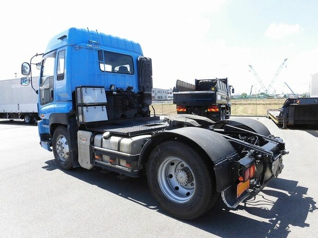 いすゞ ギガ 大型 トラクタ PDG-EXD52D8(11653) 3枚目