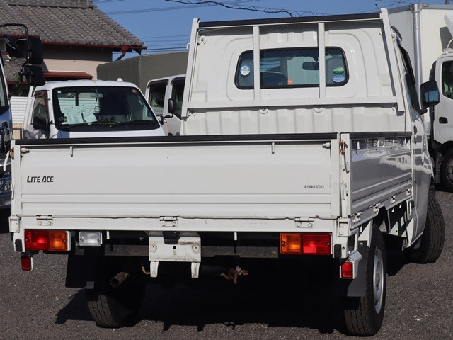 トヨタ ライトエース 小型 平ボディ DBF-S402U(113316) 2枚目