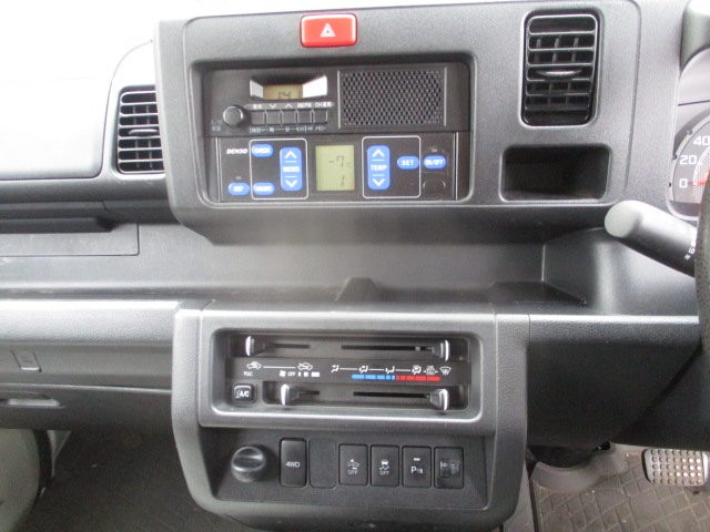 ダイハツ ハイゼット 軽 冷蔵冷凍バン 3BD-S510P(84376) 9枚目