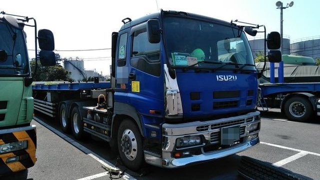 いすゞ ギガ 大型 トラクタ PKG-EXY52J8(3118) 2枚目