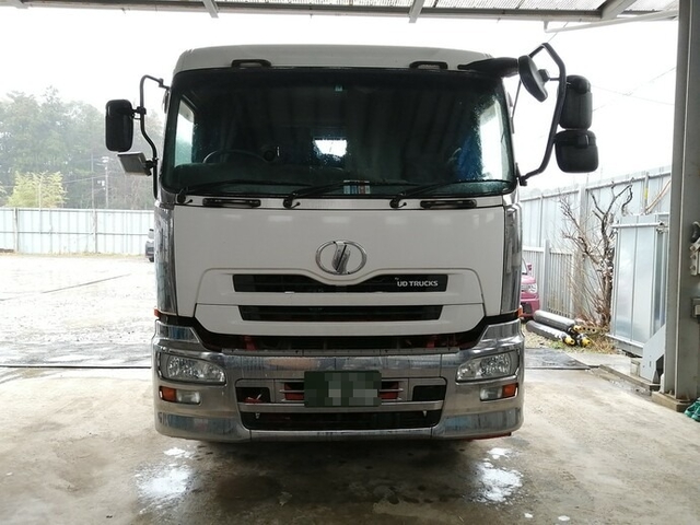 UDトラックス（日産） クオン 大型 トラクタ QKG-GK5XAB(5622) 2枚目