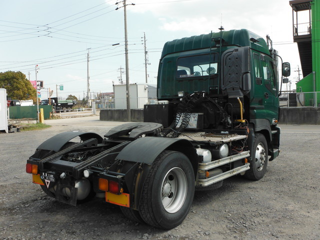 いすゞ ギガ 大型 トラクタ PDG-EXD52D8(3409) 6枚目