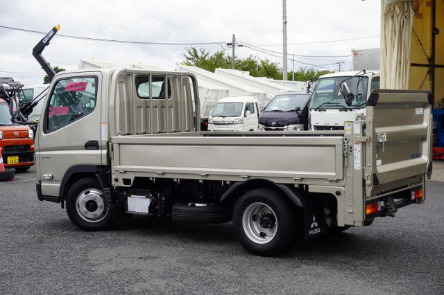 三菱ふそう キャンター 小型 平ボディ 2RG-FBA20(111776) 7枚目