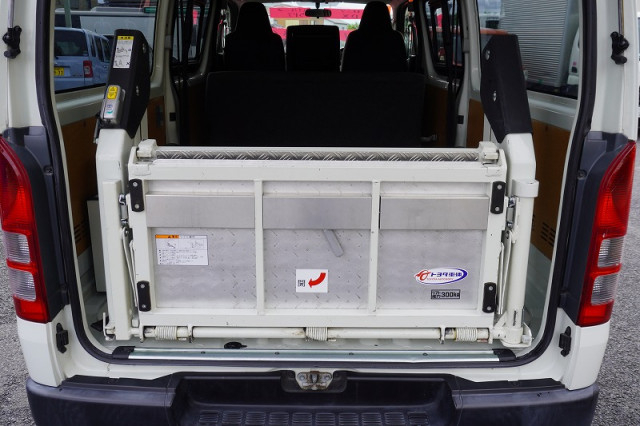 トヨタ ハイエース 小型 Translation missing: ja.item.body_keijou_enum.body_keijou_light_van CBF-TRH200K(110801) 24枚目