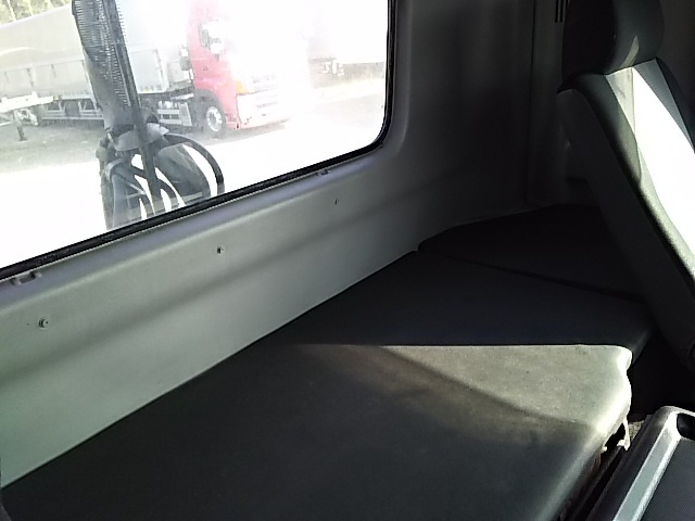 日野 プロフィア 大型 トラクタ QPG-SH1EDDG(8402) 41枚目
