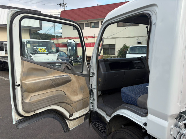 三菱ふそう キャンター 小型 平ボディ（クレーン付） KK-FE83EEN(113245) 37枚目