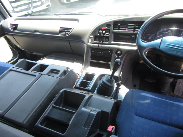 いすゞ ギガ 大型 粉粒体運搬車 PDG-CXZ77V8(9669) 34枚目