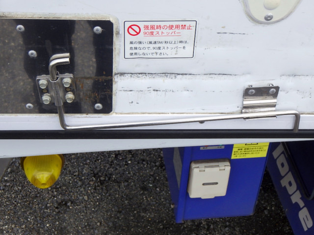 三菱ふそう キャンター 小型 冷蔵冷凍バン TPG-FBA50(110061) 29枚目