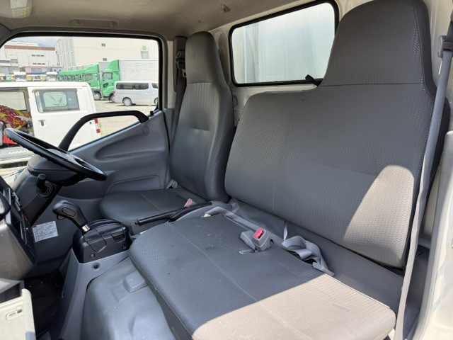 日野 デュトロ 小型 バン TKG-XZC605M(111796) 47枚目