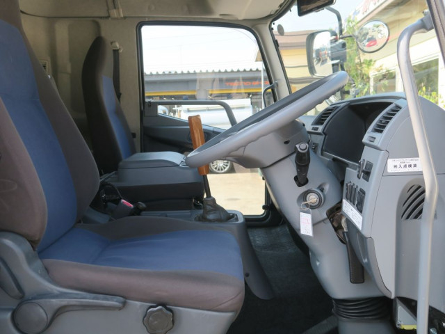 三菱ふそう ファイター 増トン 冷蔵冷凍バン SKG-FK65FY(90370) 28枚目