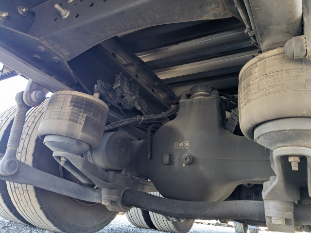 UDトラックス（日産） クオン 大型 冷蔵冷凍バン 2PG-CG5CA(113474) 35枚目
