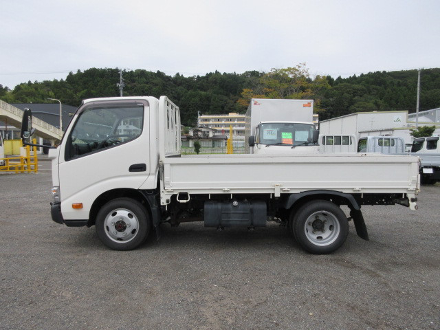 トヨタ ダイナ 小型 平ボディ 2DG-XZC675(112258) 5枚目