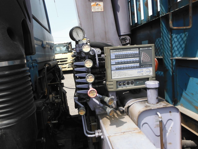 UDトラックス（日産） ビッグサム 大型 平ボディ（クレーン付） KL-CW48J(1662) 11枚目