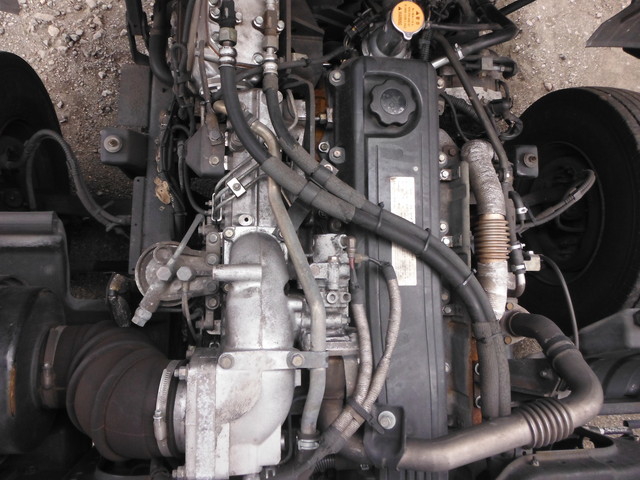UDトラックス（日産） コンドル 中型 冷蔵冷凍バン KK-MK25A(2289) 28枚目