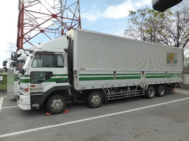 UDトラックス（日産） クオン 大型 ウィング KL-CG48R(3042) 1枚目
