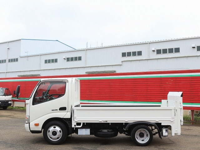 日野 デュトロ 小型 平ボディ TKG-XZC605M(112351) 8枚目