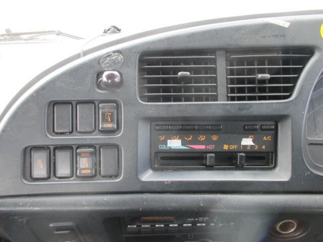 いすゞ フォワード 増トン コンテナ専用車 KL-FSR33G4R(7755) 28枚目