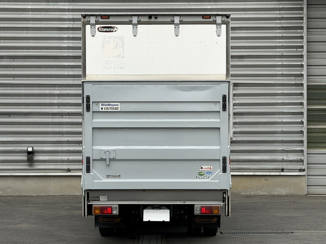トヨタ ダイナ 小型 バン TPG-XZU605(109199) 4枚目