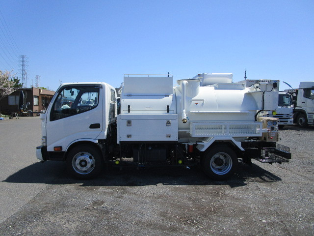 日野 デュトロ 小型 高圧洗浄車 2PG-XZU640F(101841) 5枚目