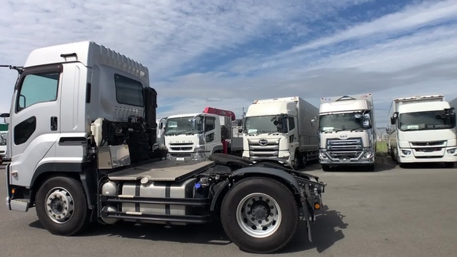 いすゞ ギガ 大型 トラクタ QKG-EXD52BD(35334) 9枚目