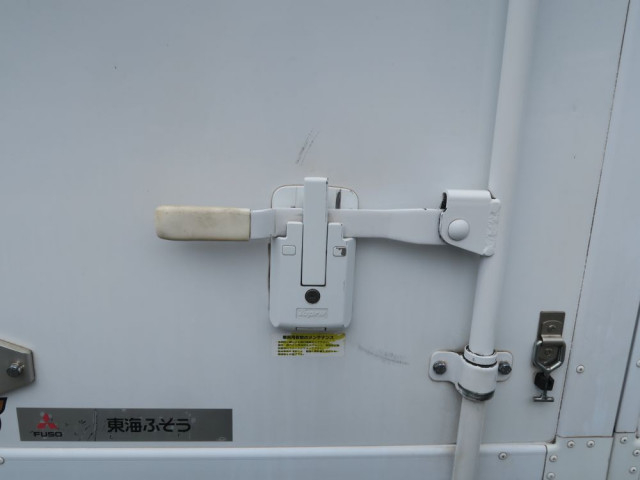 Mitsubishi Fuso canter Small Freezer box_body 2RG-FBAV0(88983) 14枚目