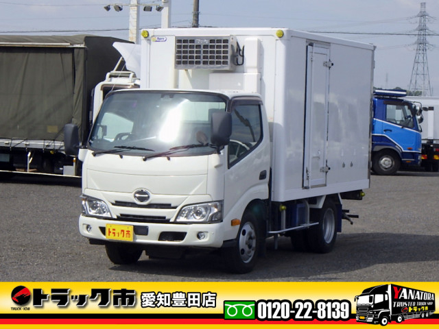 日野 デュトロ 小型 冷蔵冷凍バン 2RG-XZC605M(112133) 1枚目