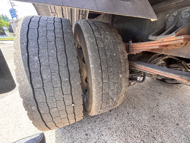三菱ふそう ファイター 増トン 平ボディ（クレーン付） QKG-FK62FZ(108215) 19枚目